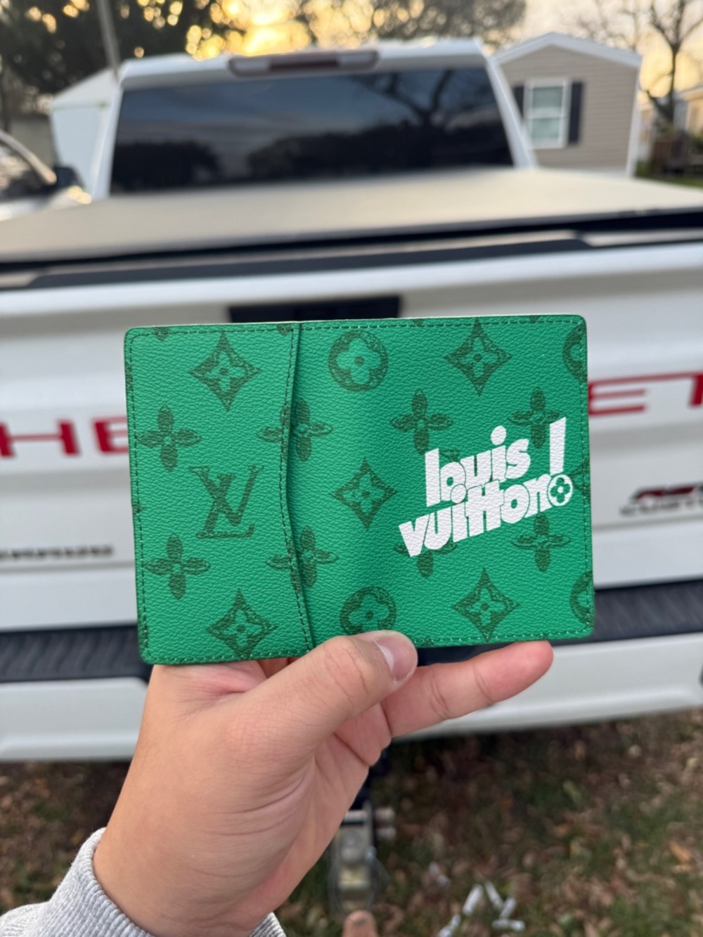 Louis Vuitton Green Monogram Money Clip Card Holder - Picture 4 of 4